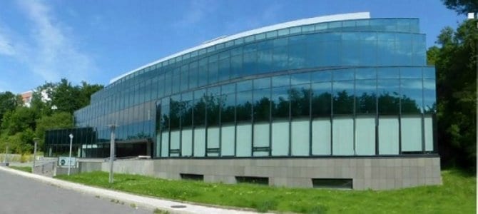 Inauguración del edificio "Kuatro"