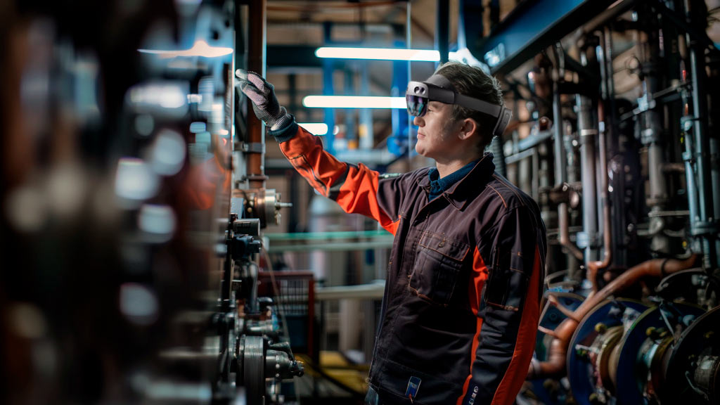 Industrial Internet of Things and Augmented Reality, key technologies for digital factories