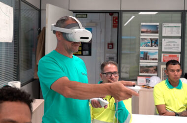 Molins Realidad virtual en la industria de la construcción y arquitectura, demostrando innovación tecnológica con profesionales.