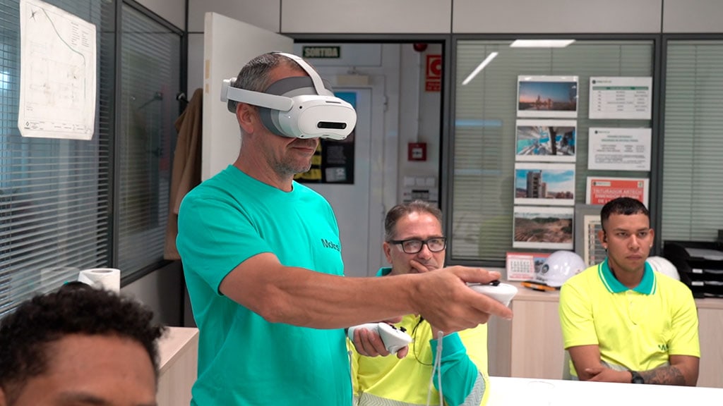 La sécurité s'apprend aussi, et Molins le fait grâce à la Réalité Virtuelle Realidad virtual en la industria de la construcción y arquitectura, demostrando innovación tecnológica con profesionales.