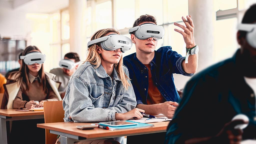 Les étudiants utilisent la réalité virtuelle dans leurs formations