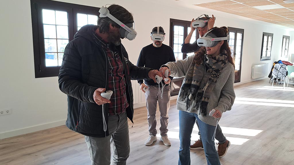 Enseignants et élèves des établissements scolaires testent le simulateur destiné à la formation en agroforesterie Enseignants et élèves des établissements scolaires testent le simulateur destiné à la formation en agroforesterie